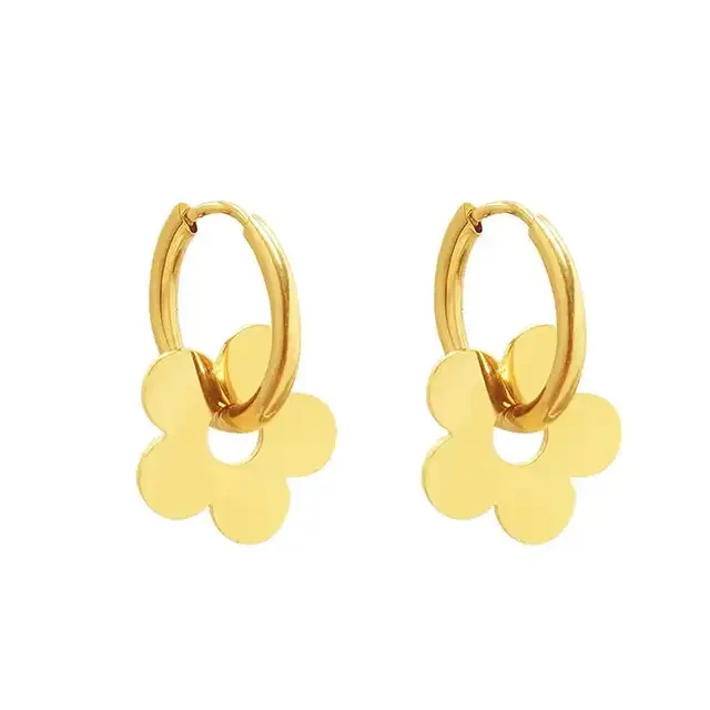 Aretes de flor dorada