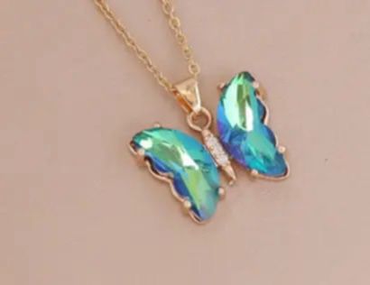 Collar de mariposa  verde con lila