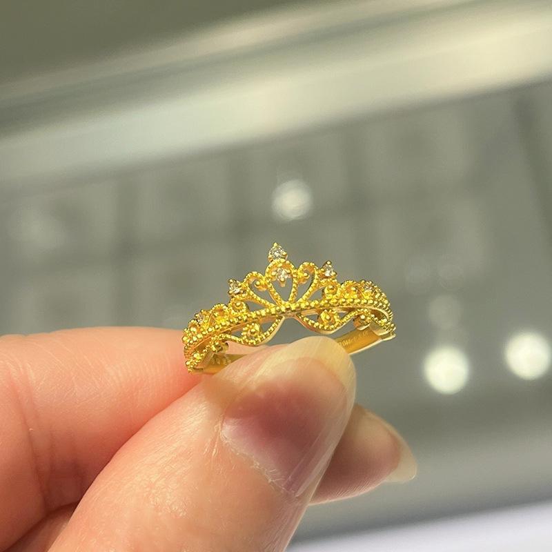 Anillo de corona con baño de oro