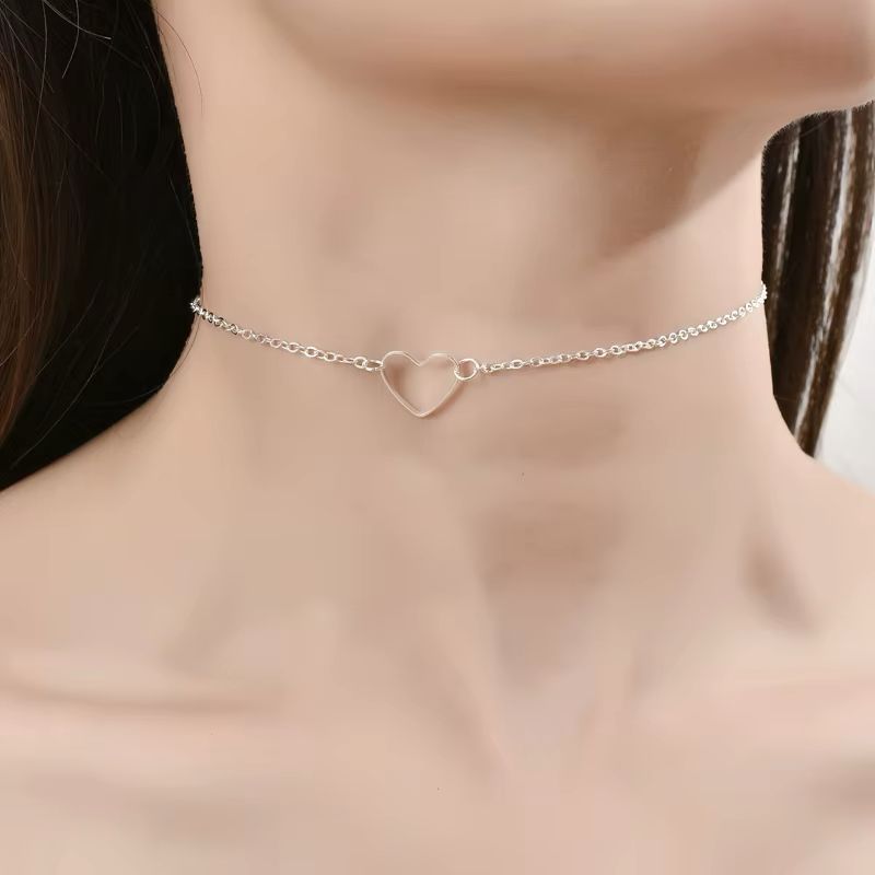 Chocker plateado de corazón