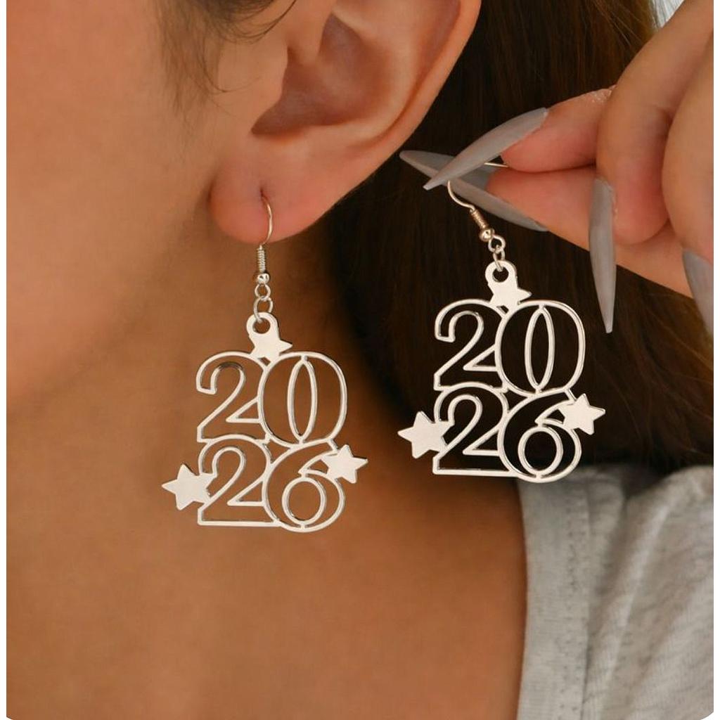 Aretes 2026 plateados